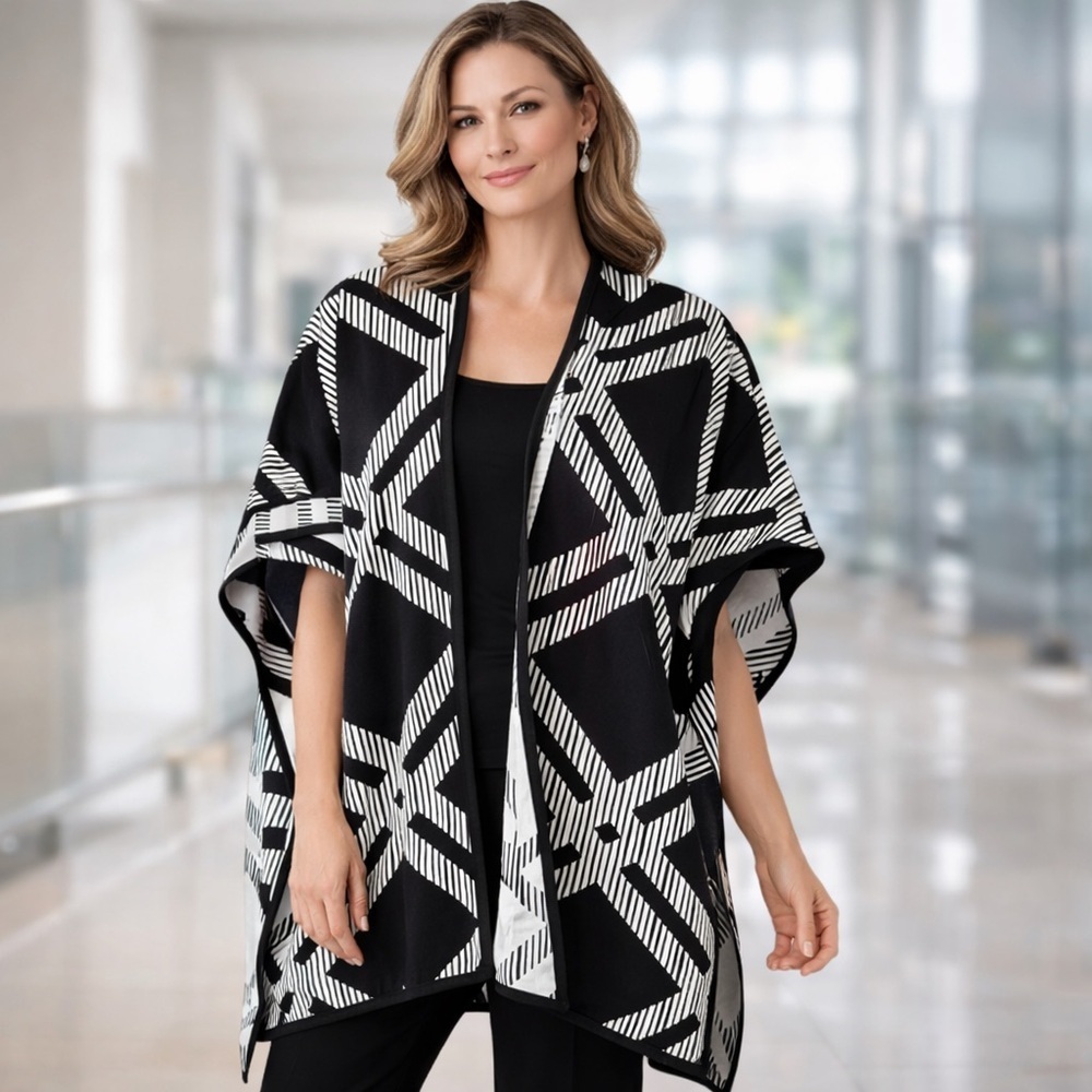 Chico’s Black White Geometric Reversible Open Front Wrap S/M